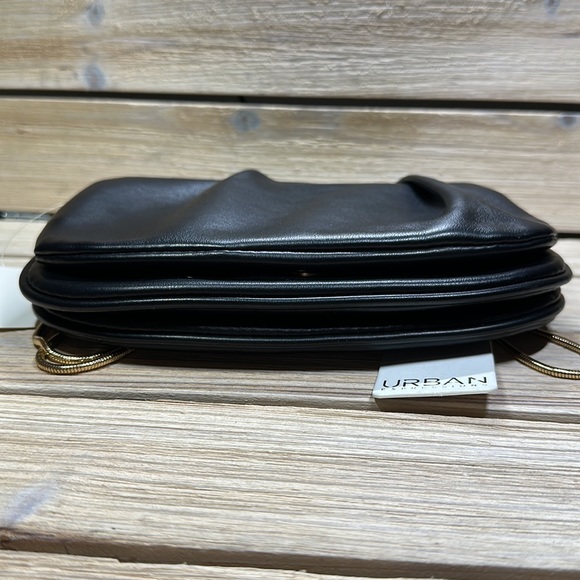 Urban Expressions Black Fleur Vegan Crossbody Purse with Gold Tone Chain - Picture 13 of 14